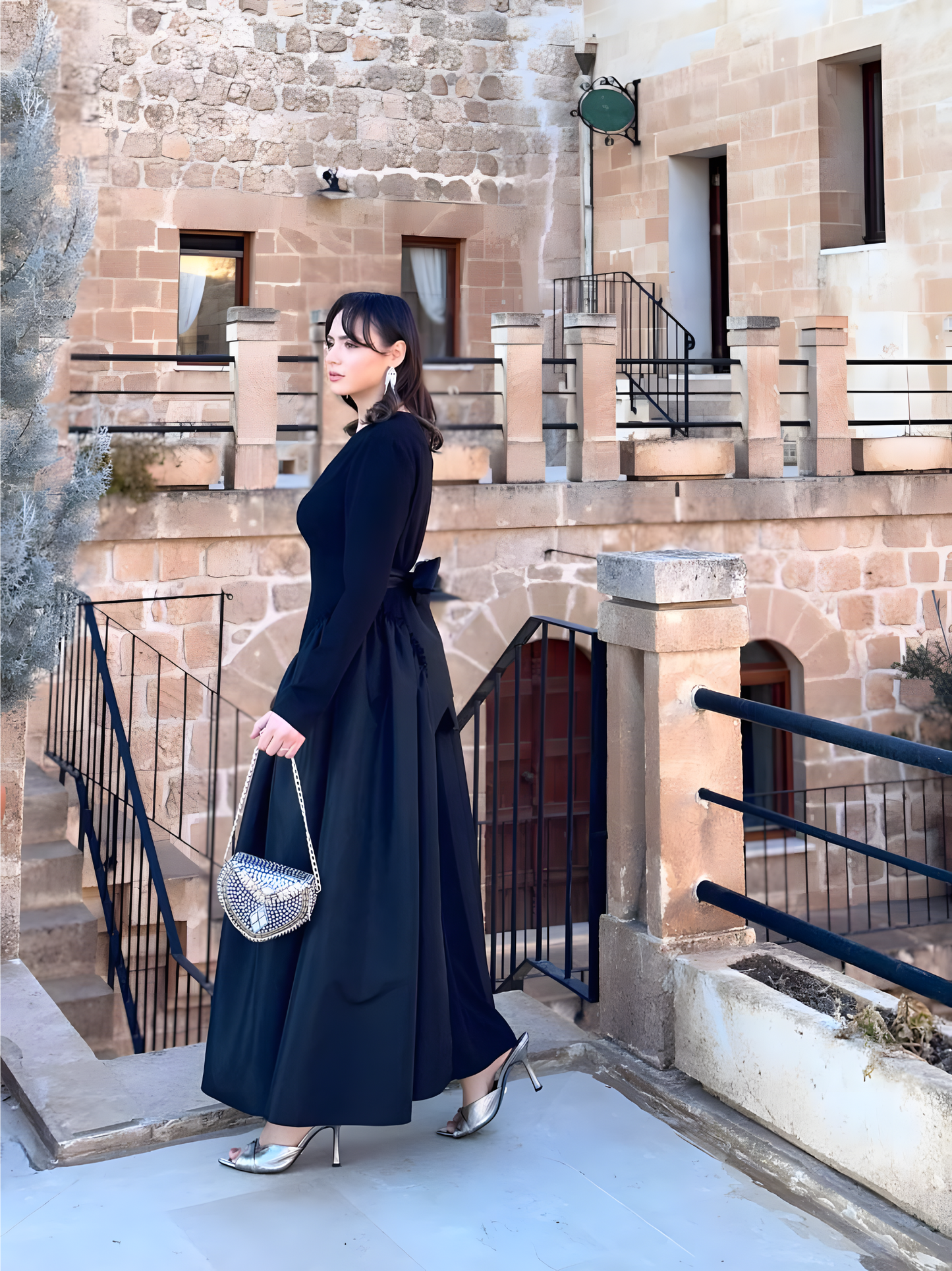 Crepe Ensemble – Black